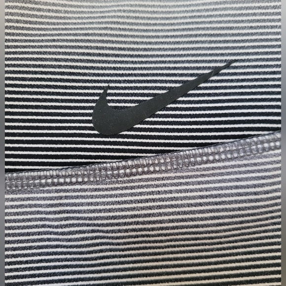 Nike Leggings Size Medium Gray, Black & White NWOT Rare - Picture 4 of 10